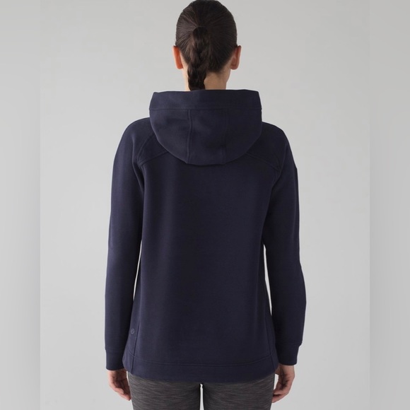 Lululemon Wind Down Pullover in Midnight Navy - Picture 2 of 14